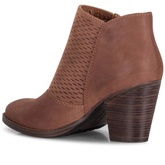 Baretraps NIB Brown Ankle Boots Size 9 1/2 - Picture 4 of 5